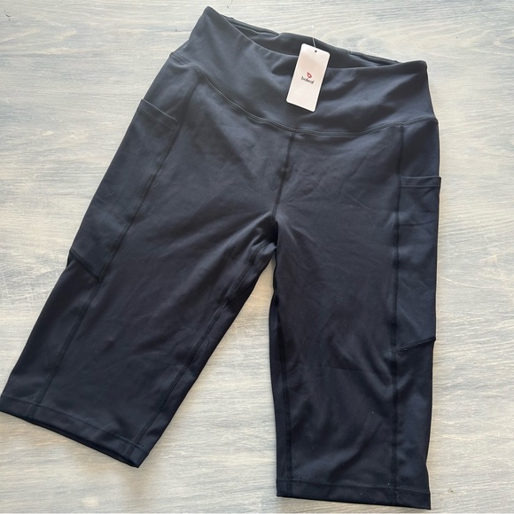 NEW BALEAF black Capri Leggings w Pockets Yoga Running Compression Pants - Picture 4 of 6